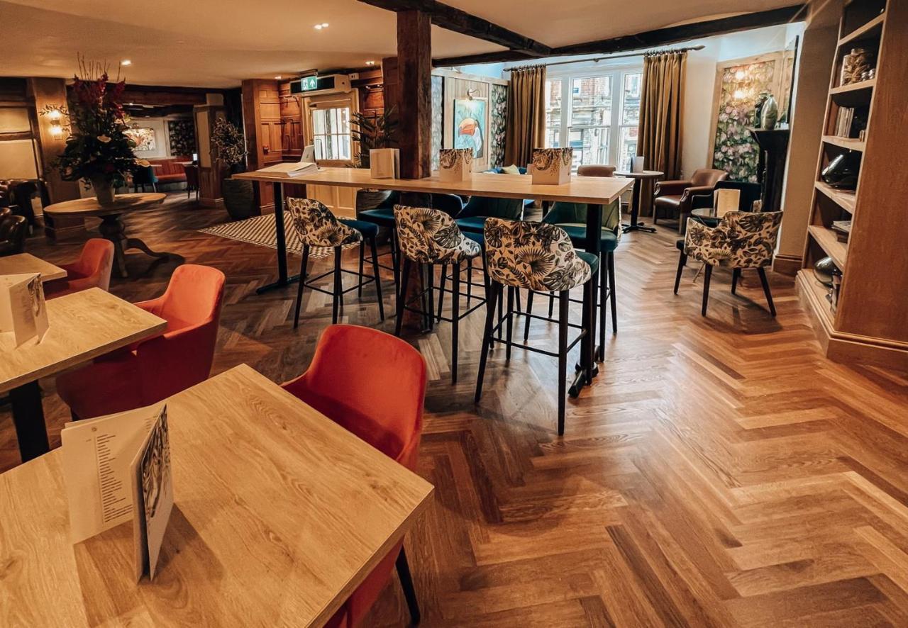 Lion & Swan Hotel Конґлтон Екстер'єр фото The interior of the restaurant